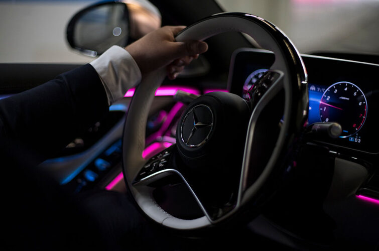 vip service vujin limousine luxury transports private chauffeur service mercedes benz maybach premium gallery 8